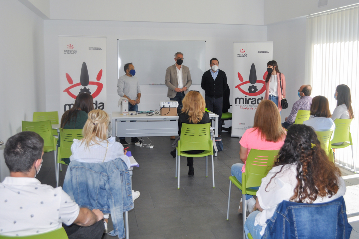Inaugurado un curso de Alojamiento Rural en Herrera del Duque, impulsado por la Diputación de Badajoz