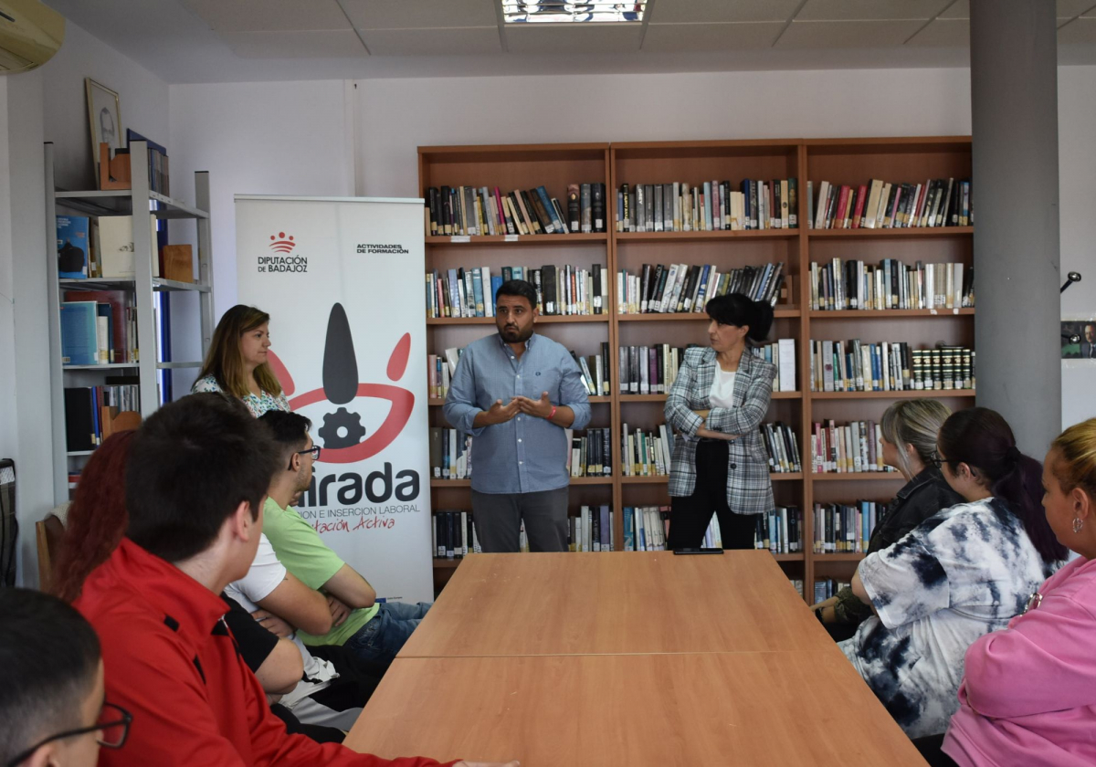Diputación de Badajoz inaugura un curso de ‘’Marketing, comercialización e internacionalización de la producción agroalimentaria’’ en Entrerríos