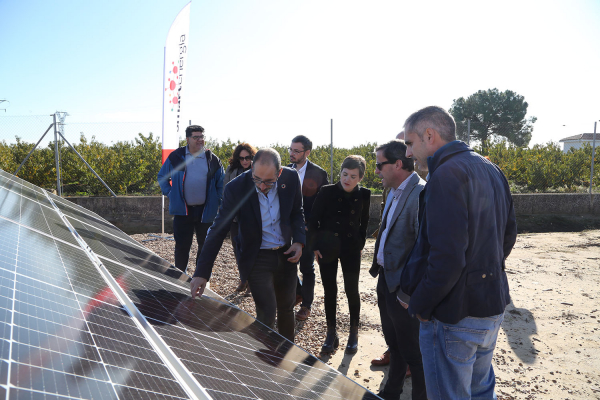 Imagen: El presidente de la Diputación presenta el proyecto de instalación de paneles fotovoltaicos para ...