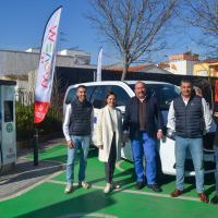 Imagen: La Diputación de Badajoz incorpora dos nuevas furgonetas 100% eléctricas a su flota de vehículos ...